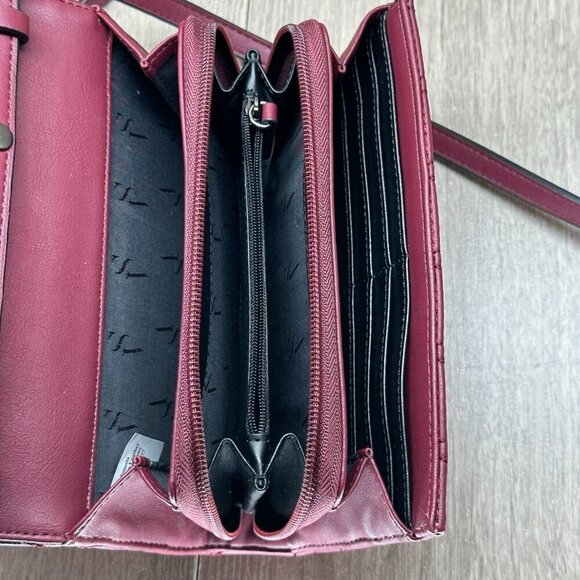 Simply Vera Wang Signature Quilted Envelope Mini Crossbody Bag Purse Burgundy - Picture 7 of 10